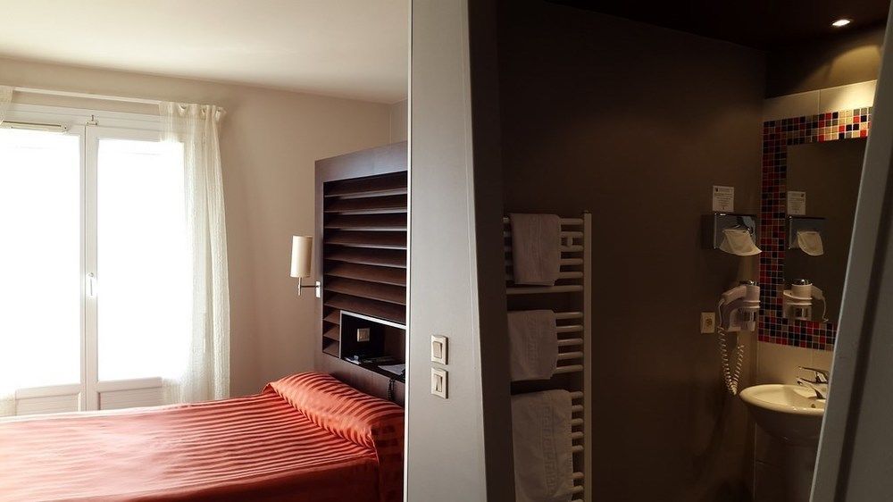 La Corniche Hotel