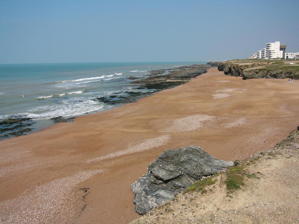 La Corniche Hotel