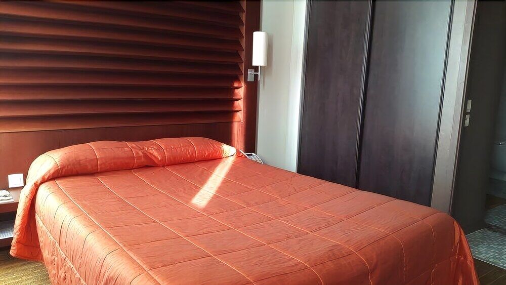 La Corniche Hotel